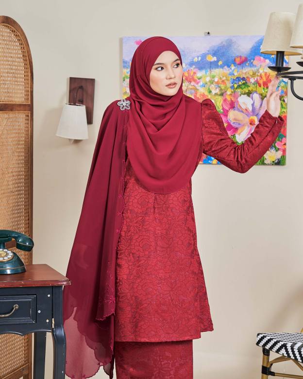 Baju Kurung Riau Lace Adiona - Mekar Maroon