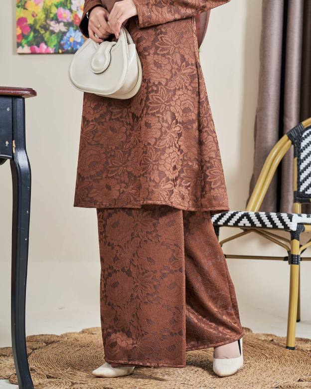 Baju Kurung Riau Lace Adiona - Mekar Russet Brown