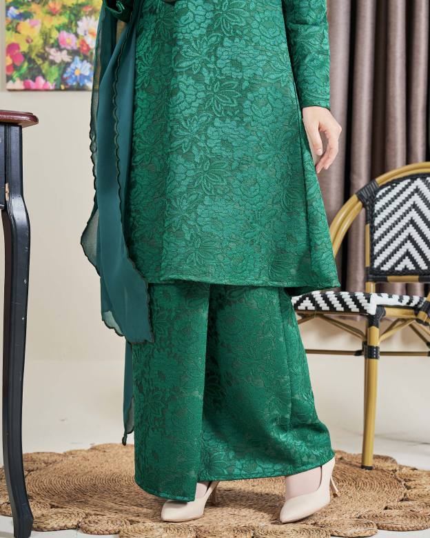 Baju Kurung Riau Lace Adiona - Mekar Zamrud Green