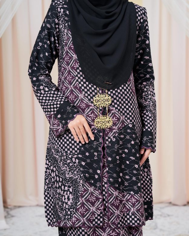 Baju Kurung Sulam Batik Adria - Brunette Black