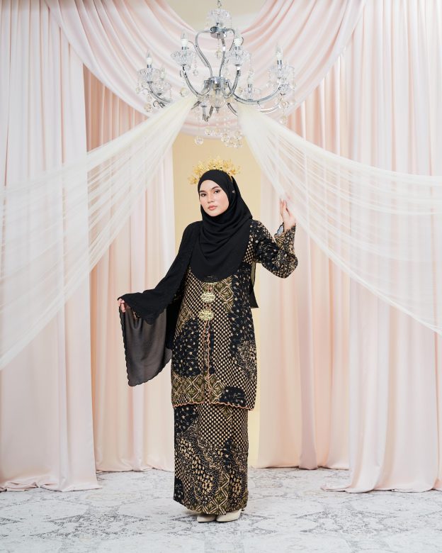 Baju Kurung Sulam Batik Adria - Gold Black