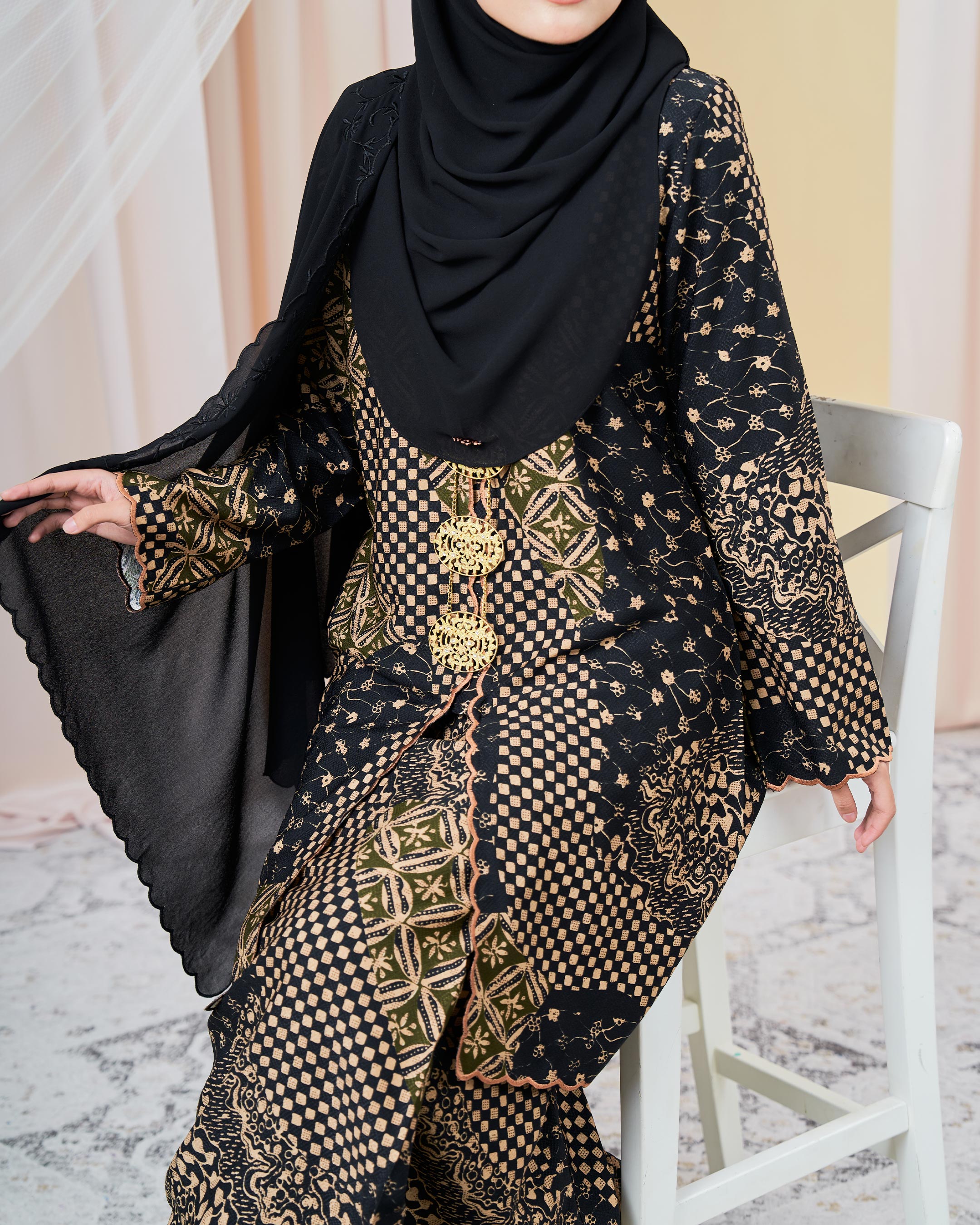 Baju Kurung Sulam Batik Adria - Gold Black