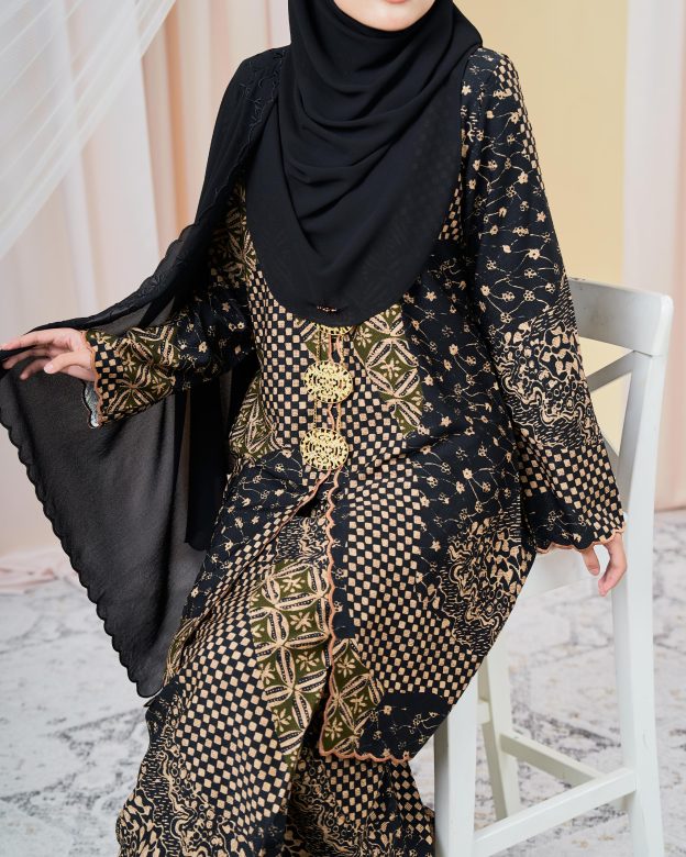 Baju Kurung Sulam Batik Adria - Gold Black