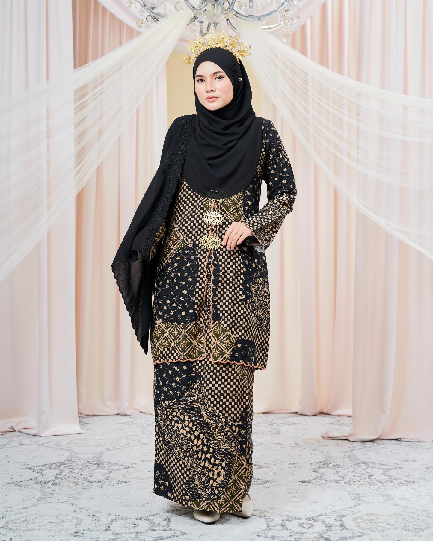 Baju Kurung Sulam Batik Adria - Gold Black