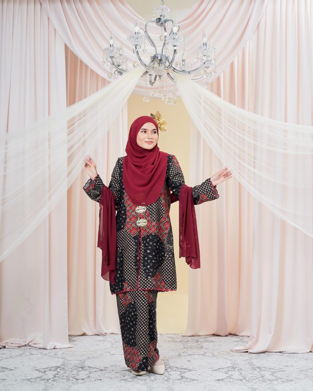 Baju Kurung Sulam Batik Adria - Scarlet Black