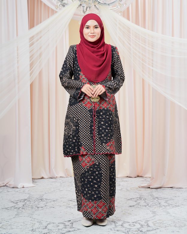 Baju Kurung Sulam Batik Adria - Scarlet Black