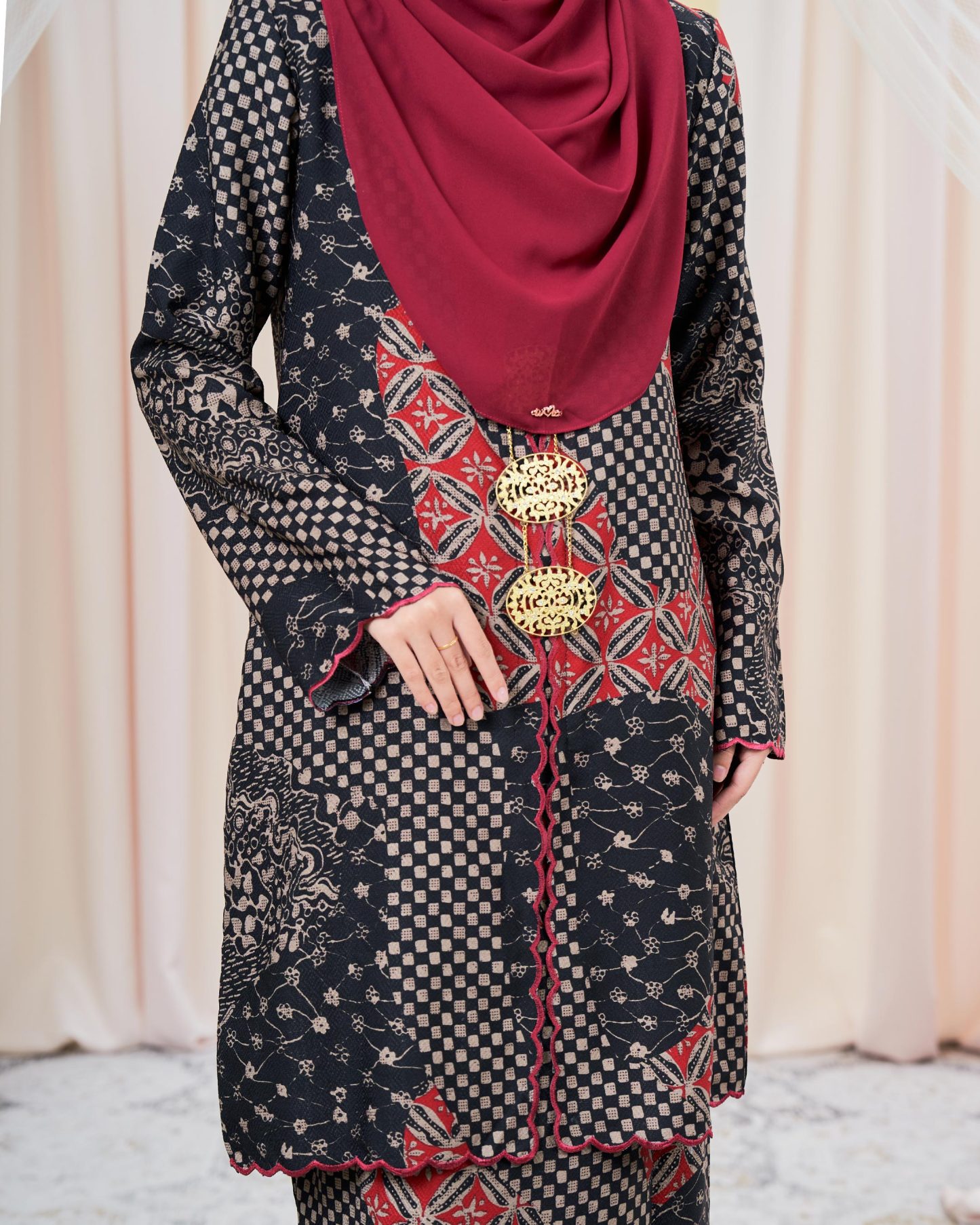 Baju Kurung Sulam Batik Adria - Scarlet Black