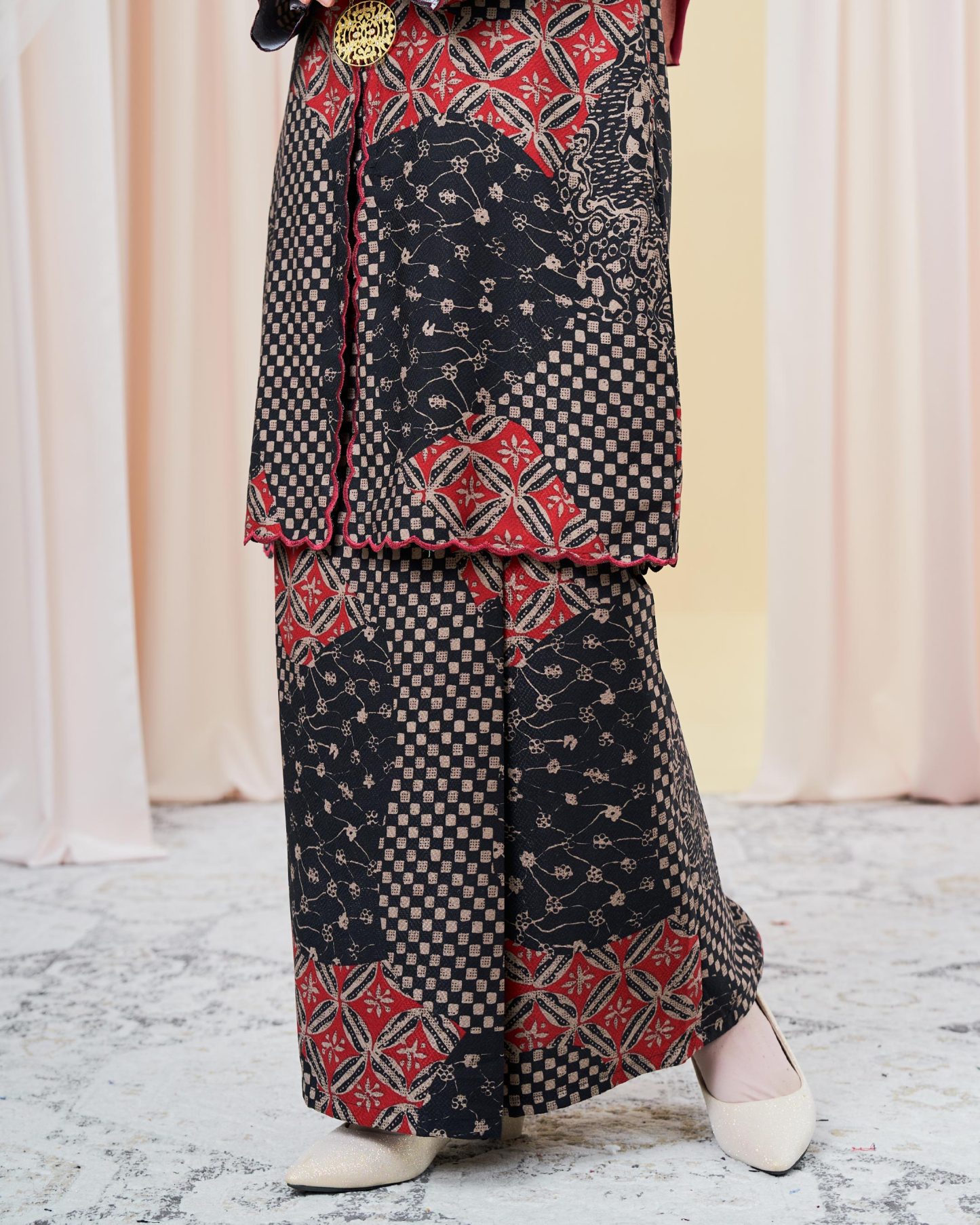 Baju Kurung Sulam Batik Adria - Scarlet Black