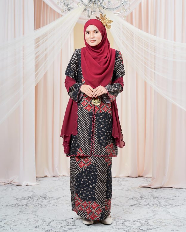 Baju Kurung Sulam Batik Adria - Scarlet Black