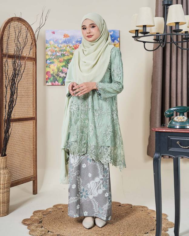 Baju Kebarung Batik Lace Akasia - Sage Green