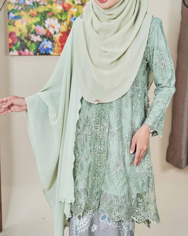 Baju Kebarung Batik Lace Akasia - Sage Green