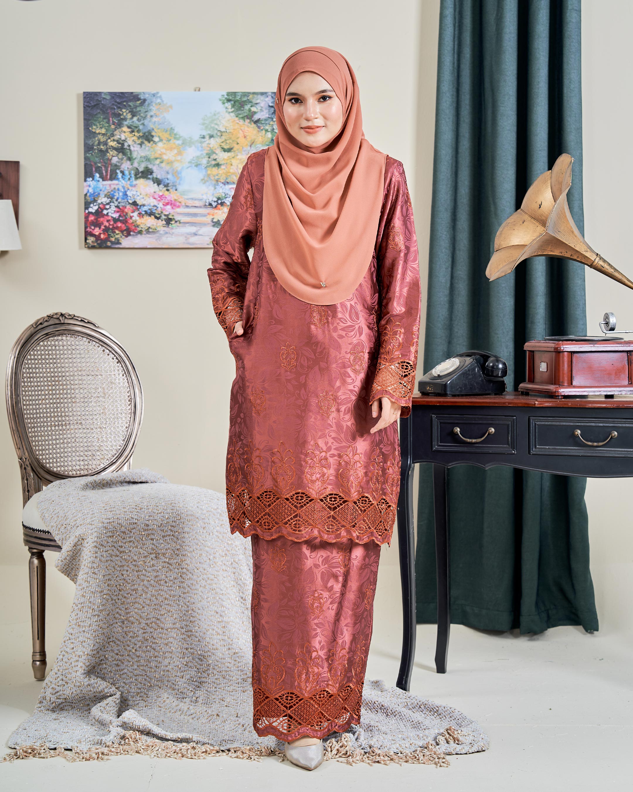 Baju Kurung Sulam Jacquard Akira - Burn Orange
