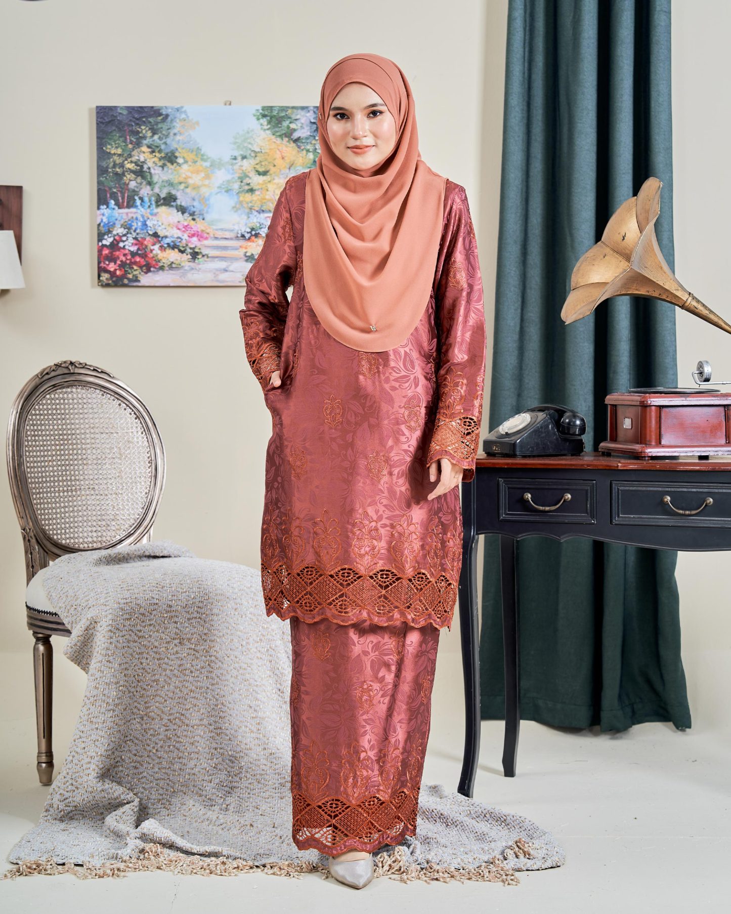 Baju Kurung Sulam Jacquard Akira - Burn Orange