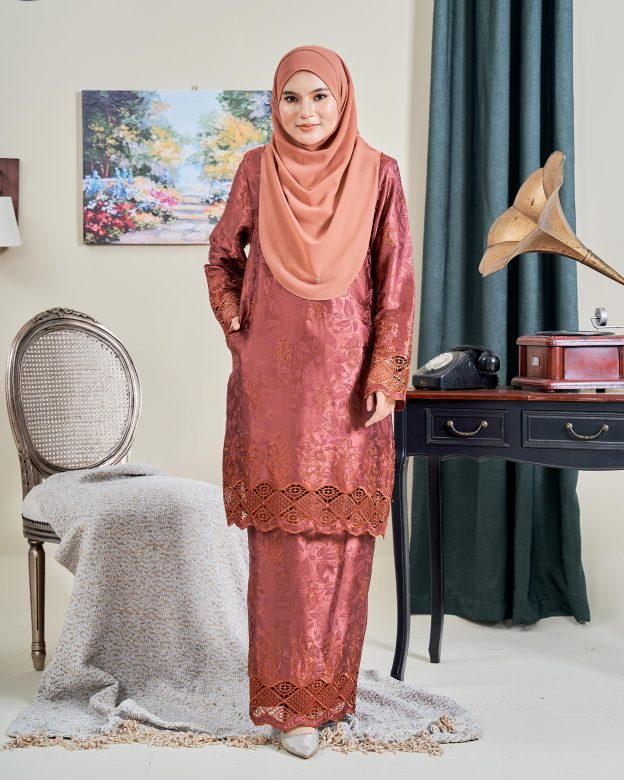 Baju Kurung Sulam Jacquard Akira - Burn Orange
