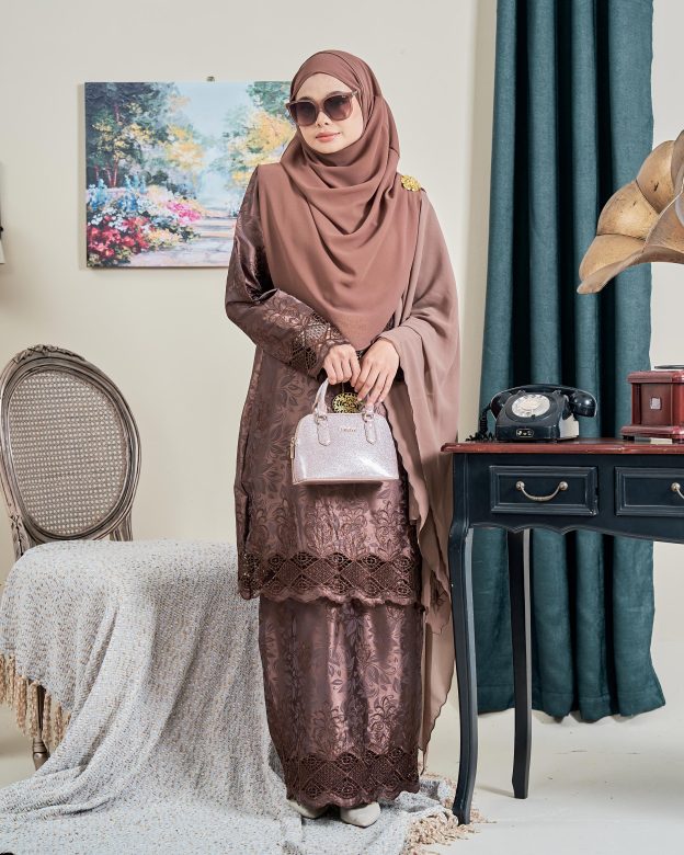 Baju Kurung Sulam Jacquard Akira - Coffee Brown