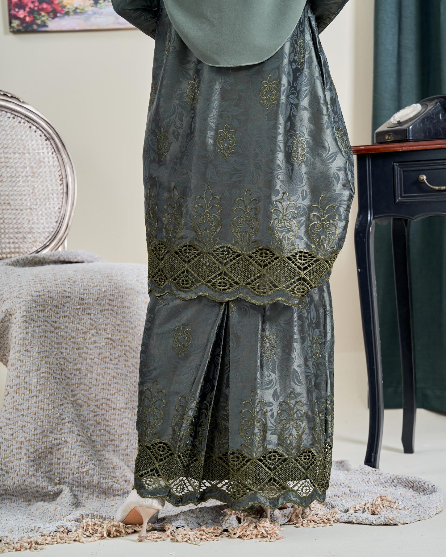Baju Kurung Sulam Jacquard Akira - Dark Moss