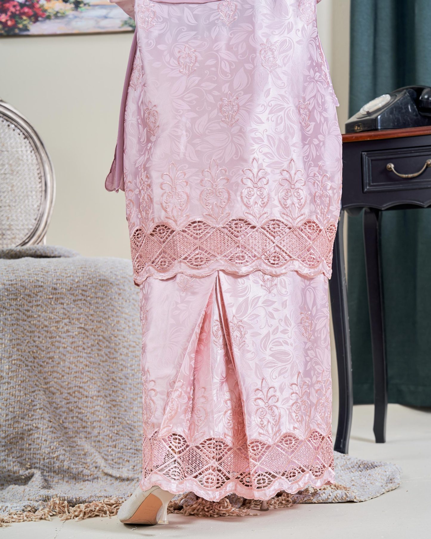 Baju Kurung Sulam Jacquard Akira - Soft Pink