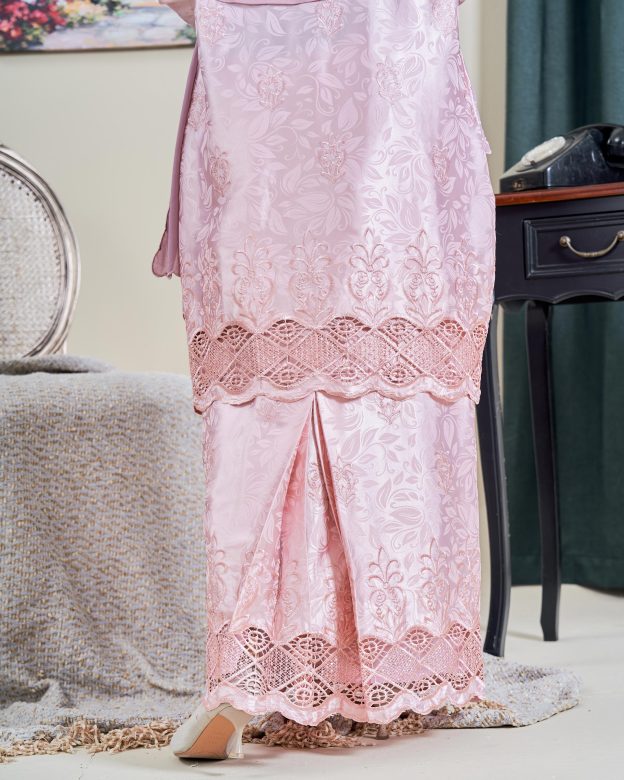 Baju Kurung Sulam Jacquard Akira - Soft Pink