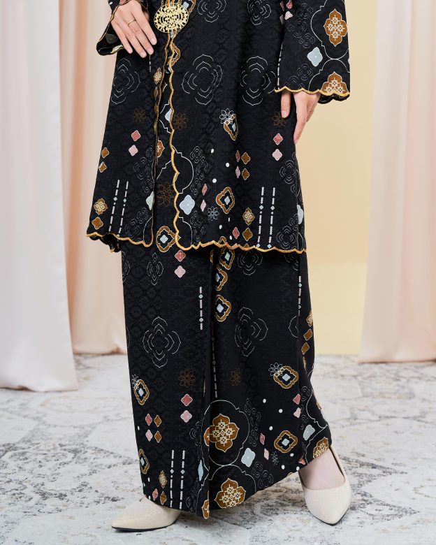 Baju Kebarung Sulam Batik Amaya - Wonder Black