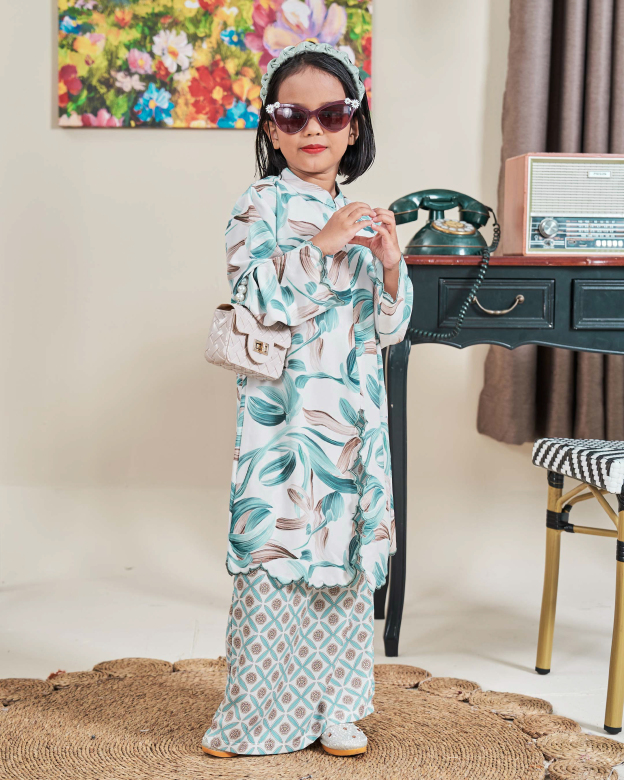 Baju Kurung Sulam Diamante Amia Kids - Jade Green