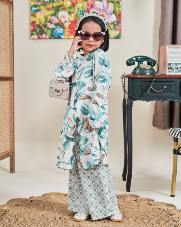 Baju Kurung Sulam Diamante Amia Kids - Jade Green