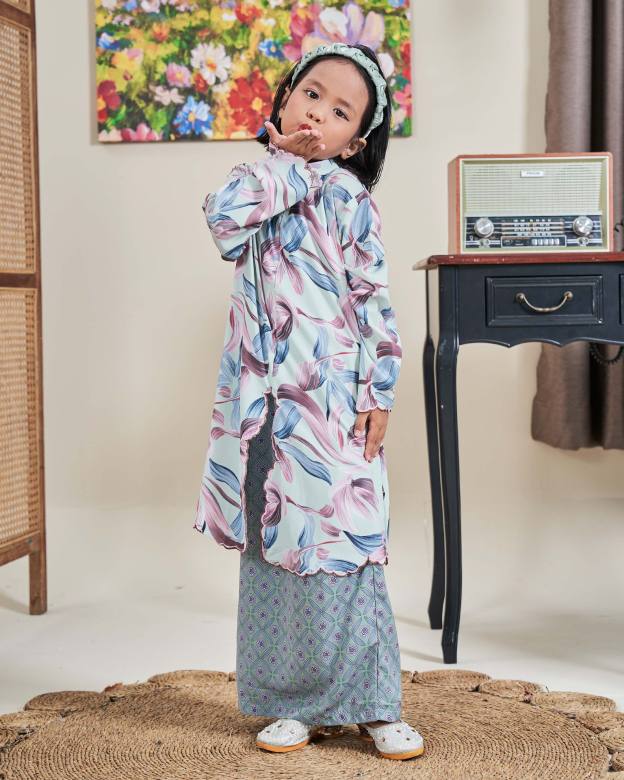 Baju Kurung Sulam Diamante Amia Kids - Tea Minty
