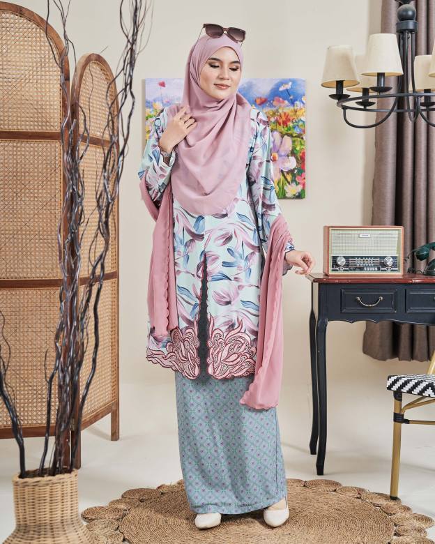 Baju Kurung Sulam Diamante Amia - Tea Minty