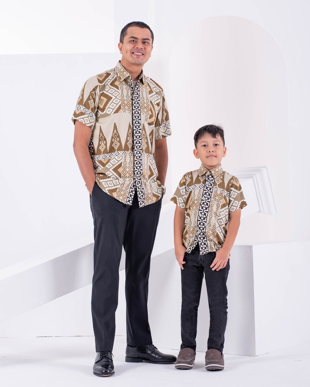 Baju Kemeja Short Sleeves Arjuna - Khaki Mustard