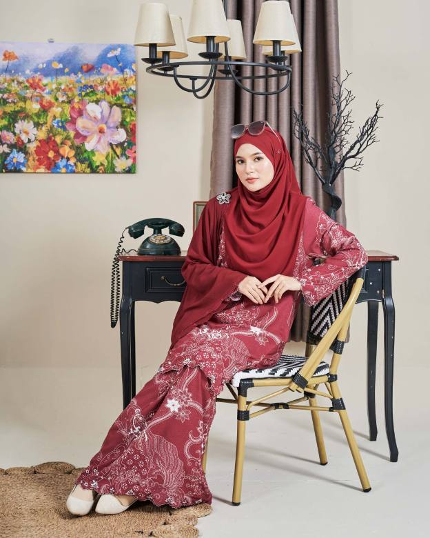 Baju Kurung Sulam Batik Ashalee - Kasturi Maroon