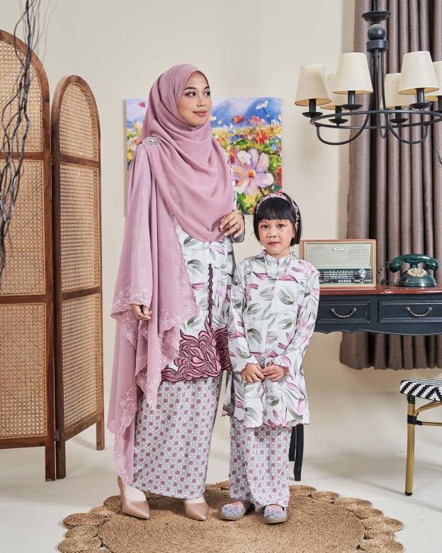 Baju Kurung Sulam Diamante Amia Kids - Mystic Pink