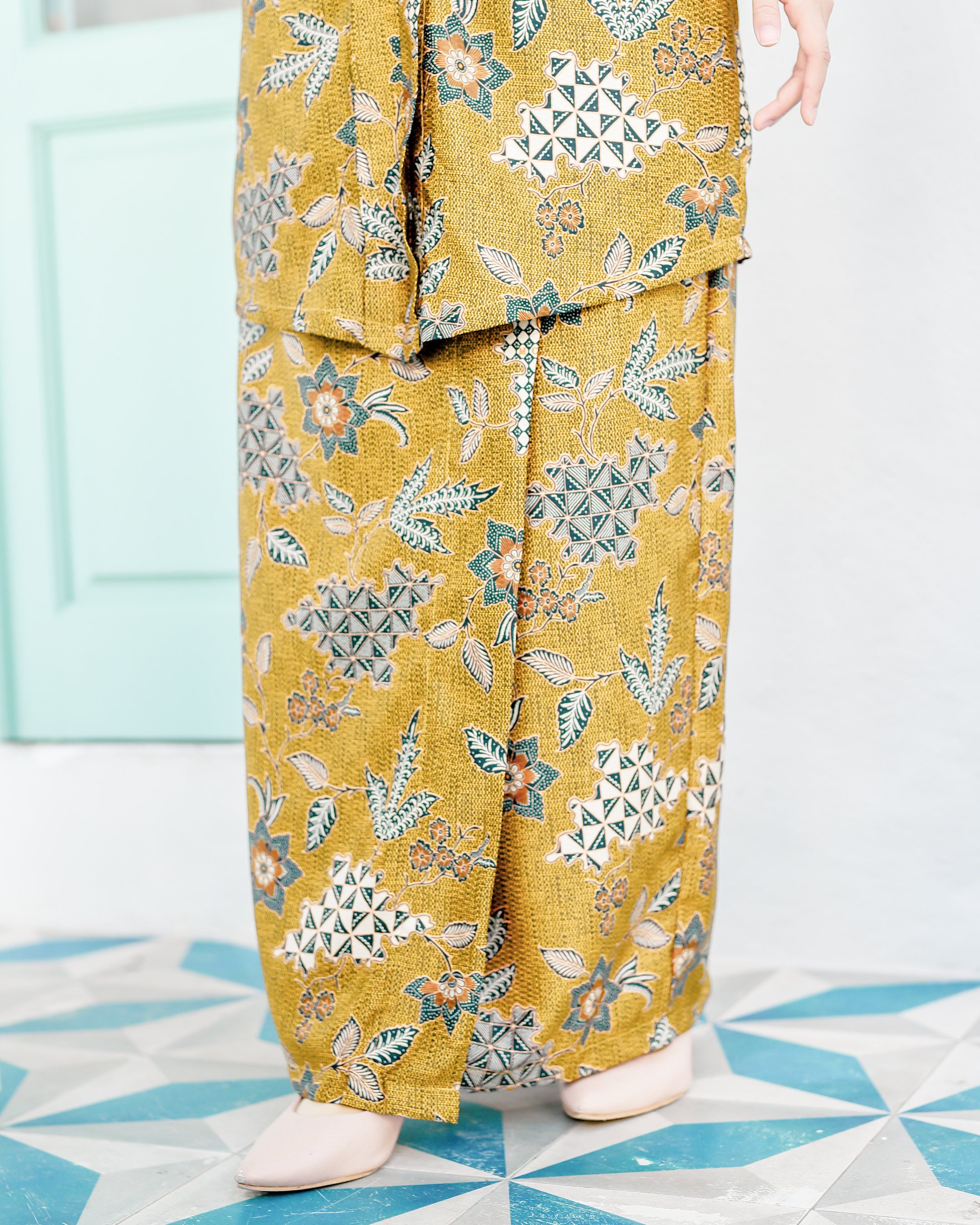 Baju Kebarung Batik Dobby Aima - Biscotti Gold