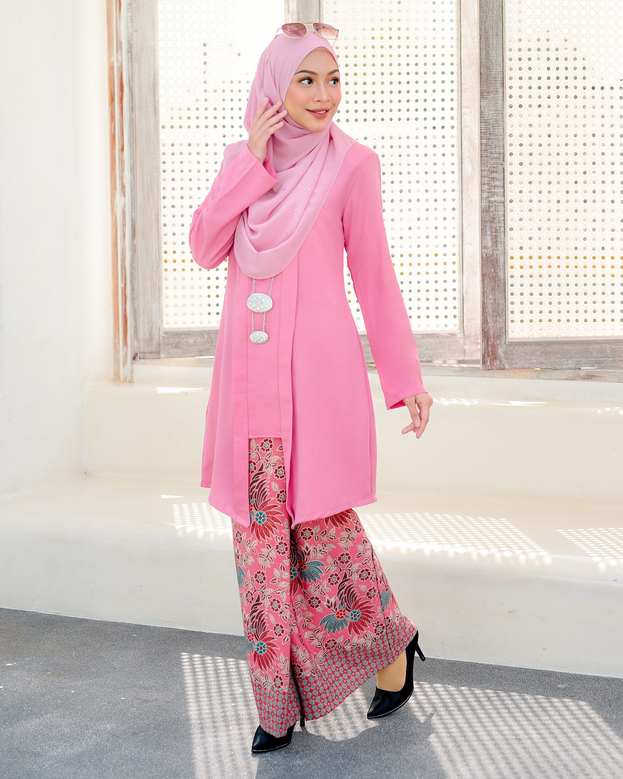 Baju Kebarung Batik Kota Bharu Afreen - Bliss Pink