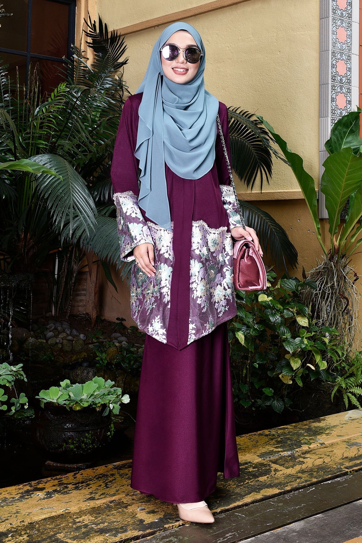 Baju Kebarung Lace Arleta - Plum Purple