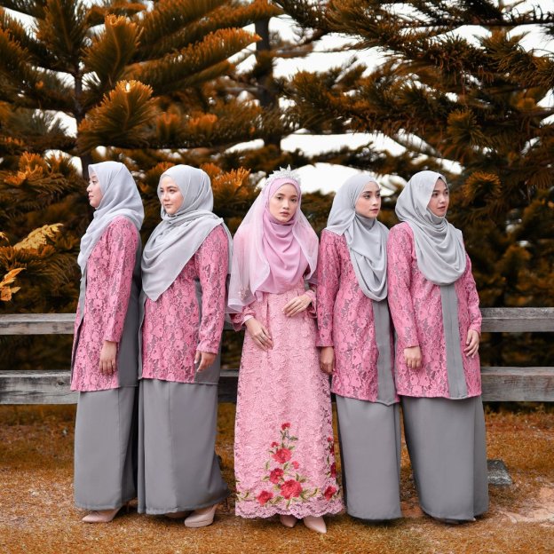 Baju Kebarung Lace Marissa - Rouge Maroon
