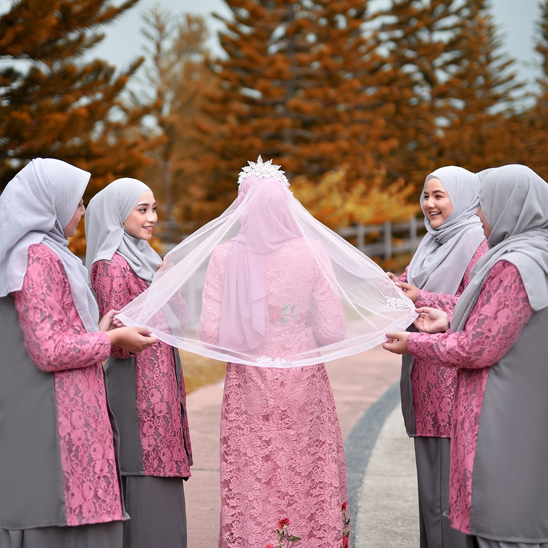Baju Kebarung Lace Marissa - Pitch Black