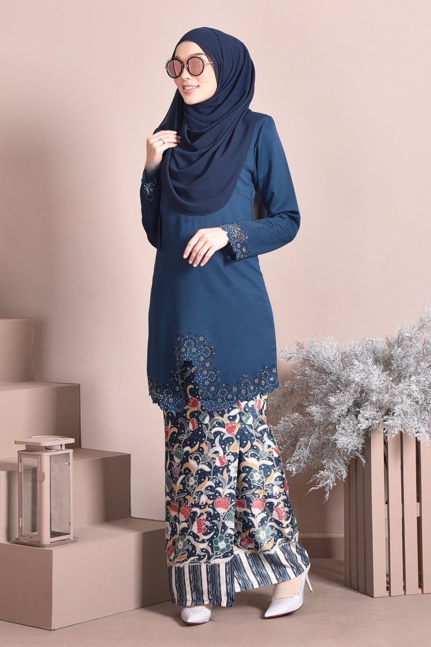 Baju Kebarung Batik Moden Lasercut Nadim - Green