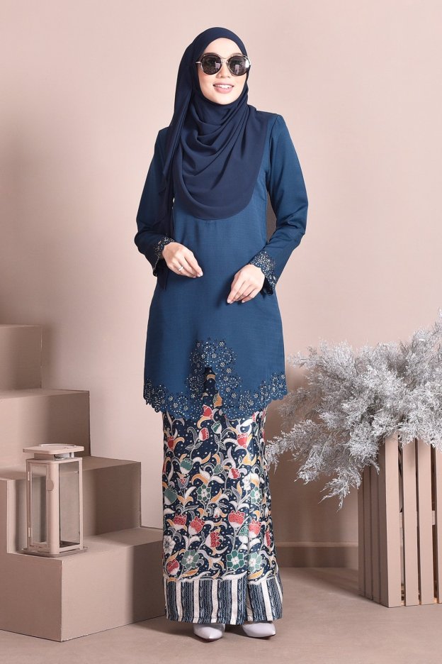 Baju Kebarung Batik Moden Lasercut Nadim - Green