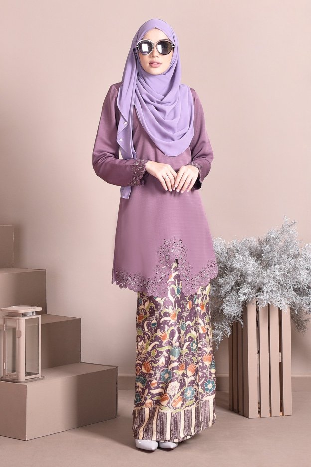 Baju Kebarung Batik Moden Lasercut Nadim - Purple
