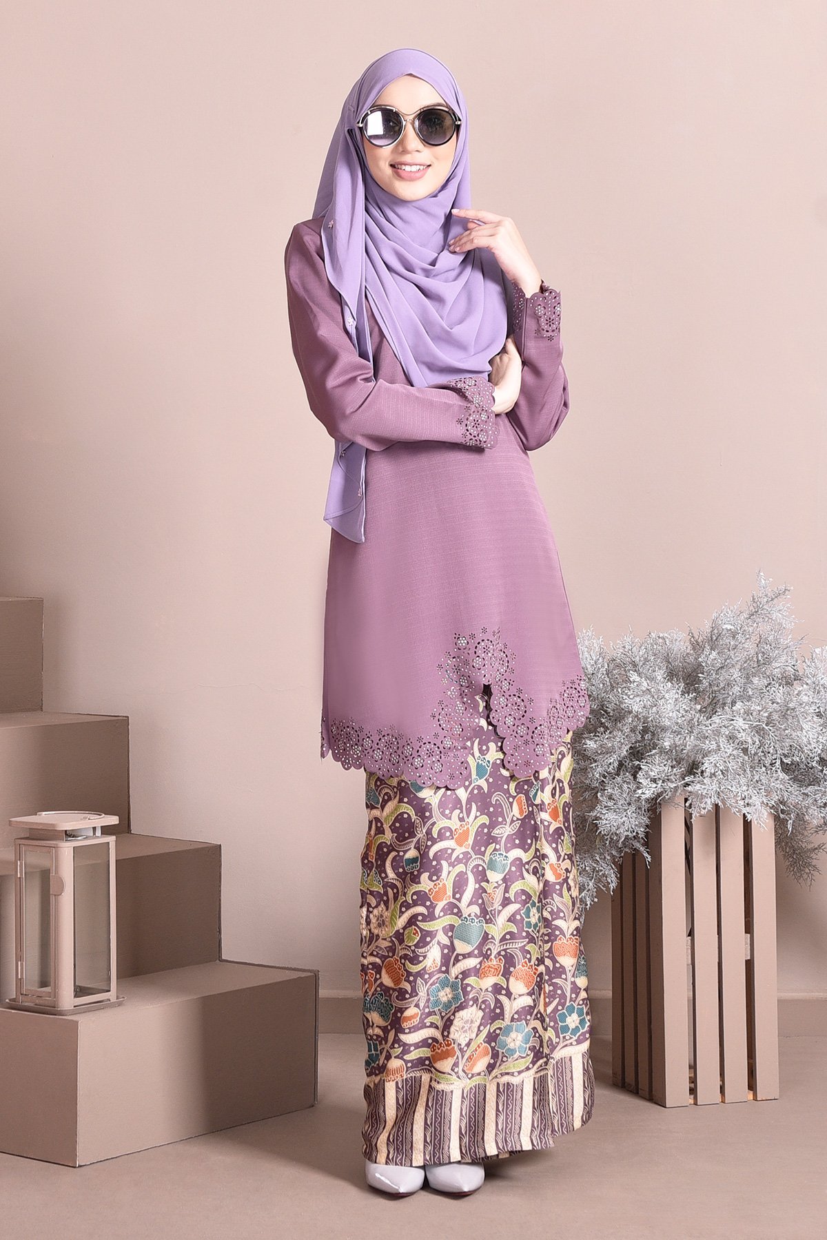 Baju Kebarung Batik Moden Lasercut Nadim - Purple