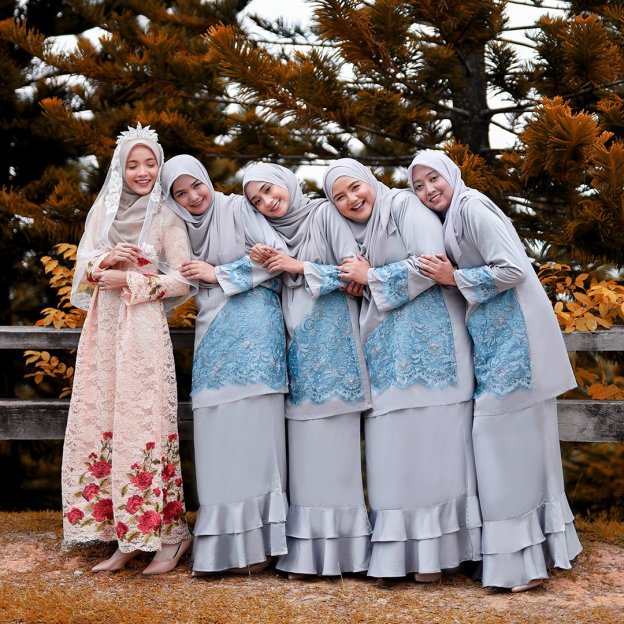 Baju Kurung Lace Allaire - Buff Brown