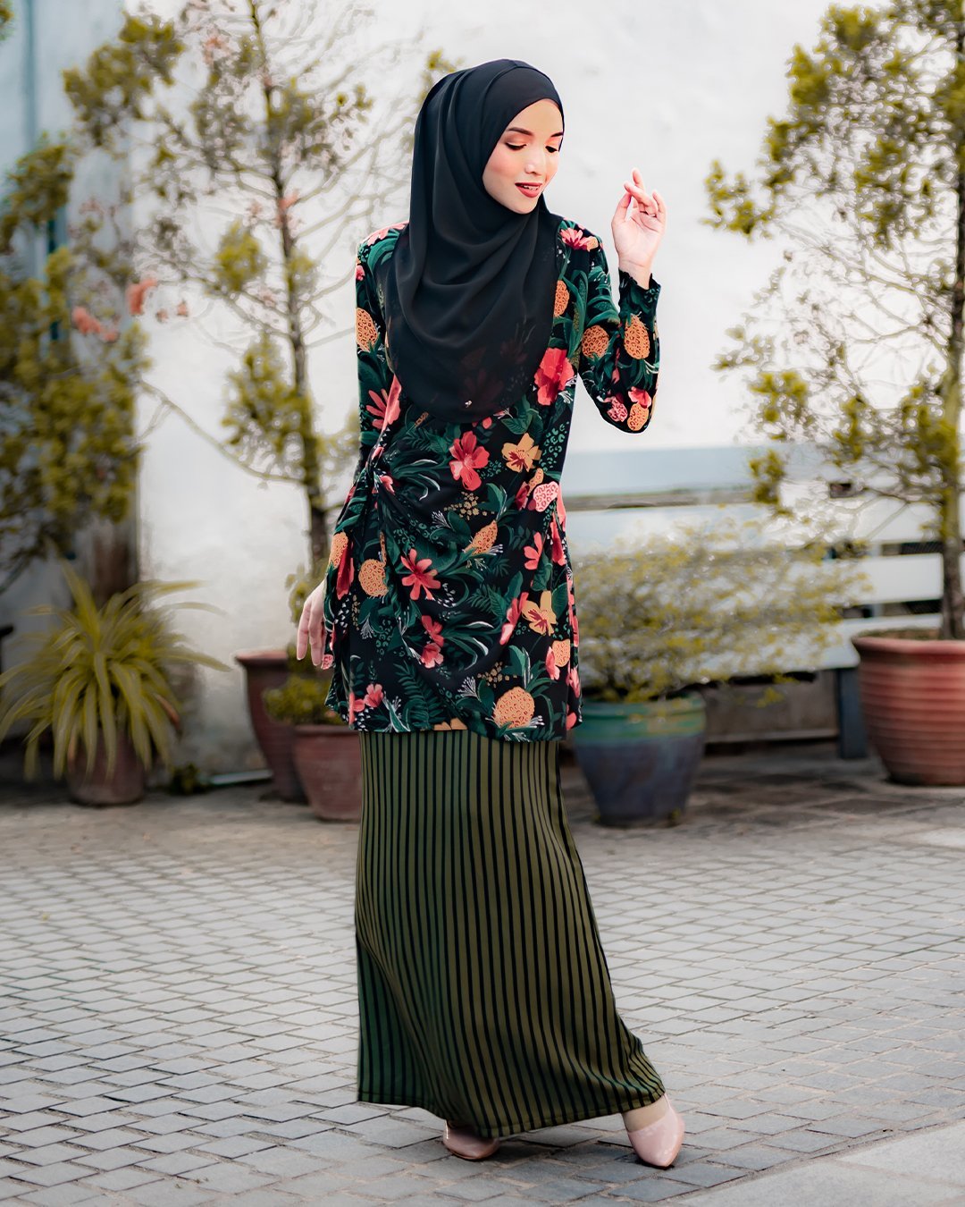 Baju Kurung Aurorai - Black Forest