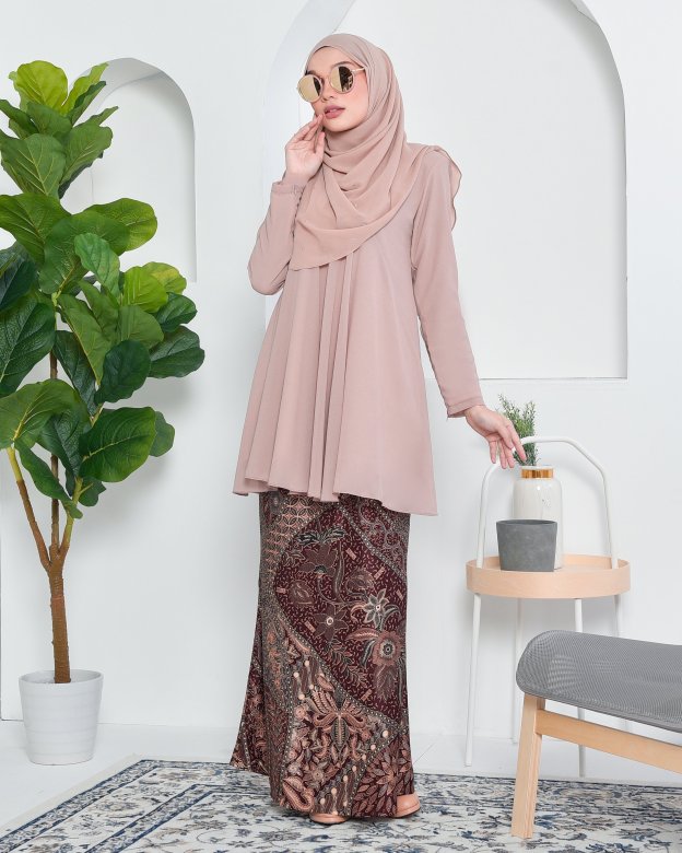 Baju Kurung Barbie Batik Aimi - Freezy Pink