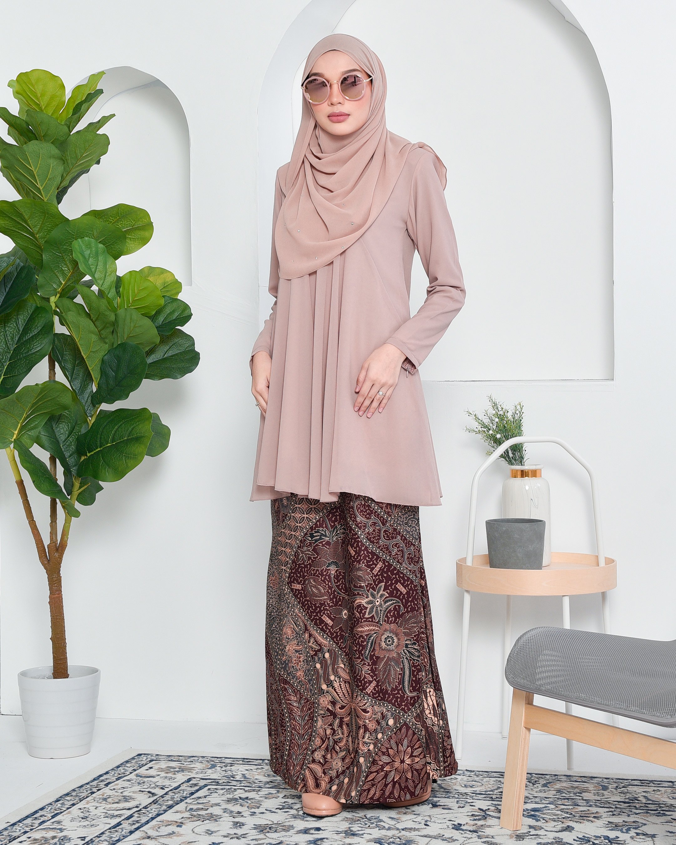Baju Kurung Barbie Batik Aimi - Freezy Pink