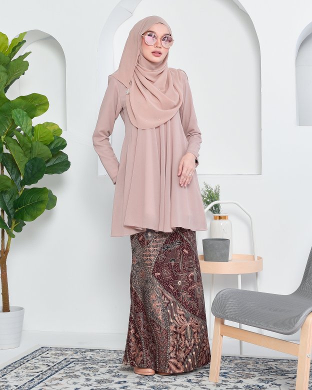 Baju Kurung Barbie Batik Aimi - Freezy Pink