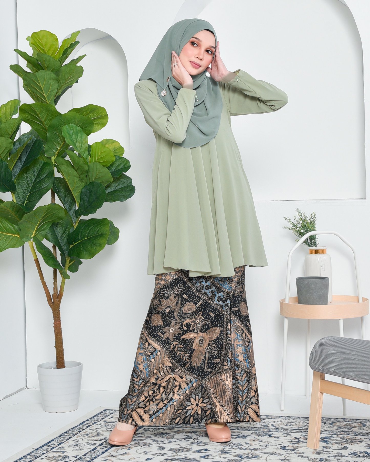 Baju Kurung Barbie Batik Aimi - Zenith Green