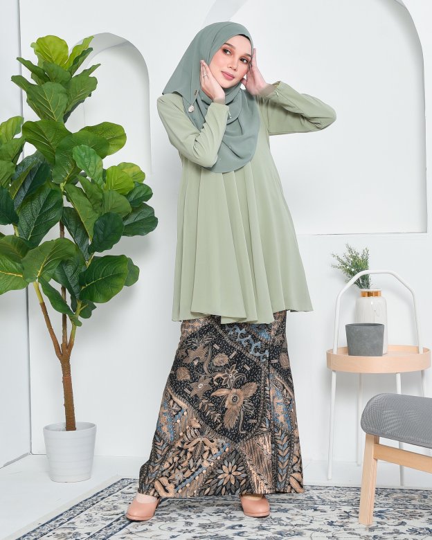 Baju Kurung Barbie Batik Aimi - Zenith Green