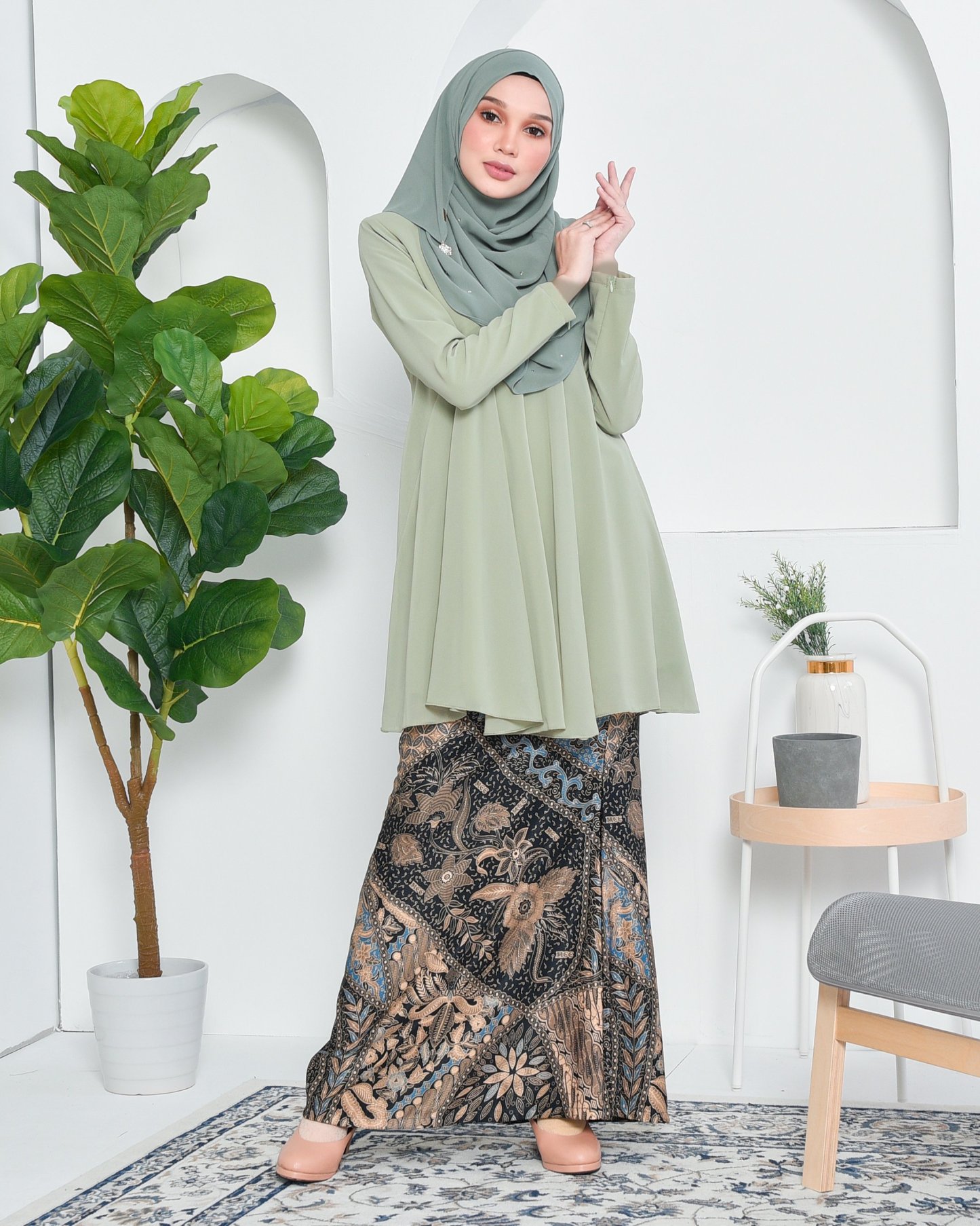 Baju Kurung Barbie Batik Aimi - Zenith Green