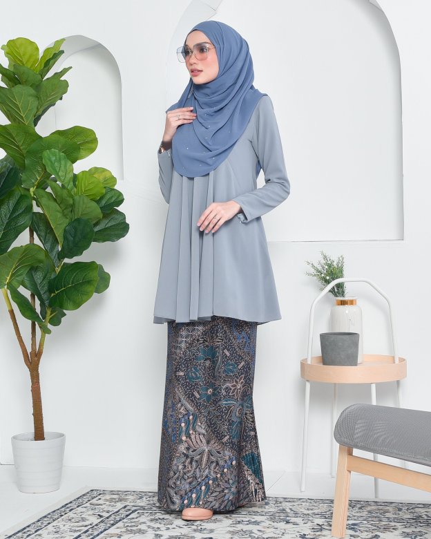 Baju Kurung Barbie Batik Aimi - Eagle Grey