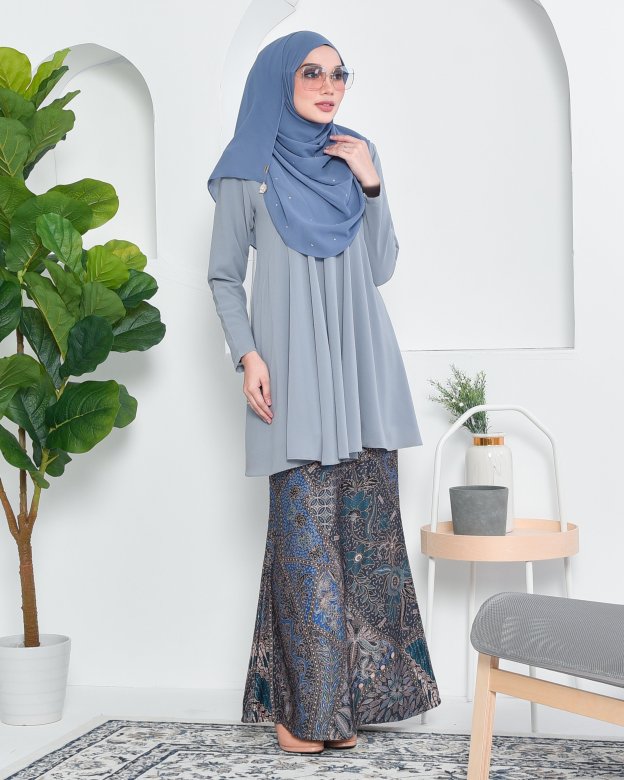 Baju Kurung Barbie Batik Aimi - Eagle Grey