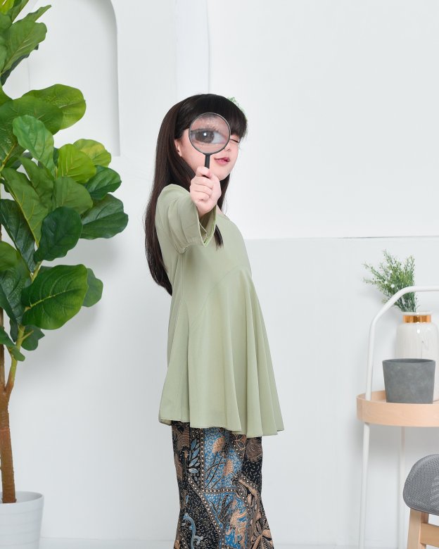 Baju Kurung Barbie Batik Aimi Kids - Zenith Green